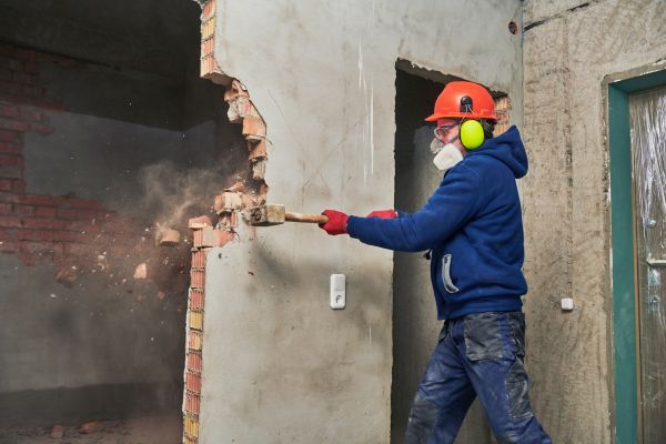 Concrete Wall Demolition in Arlington Heights